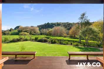 10 Thorps Quarry Road, Clevedon