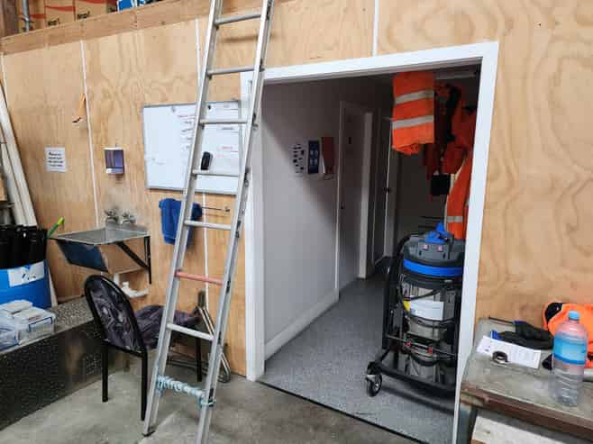 Workshop and yard in Plimmerton