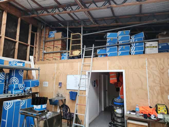 Workshop and yard in Plimmerton