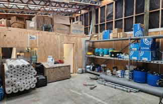 Workshop and yard in Plimmerton