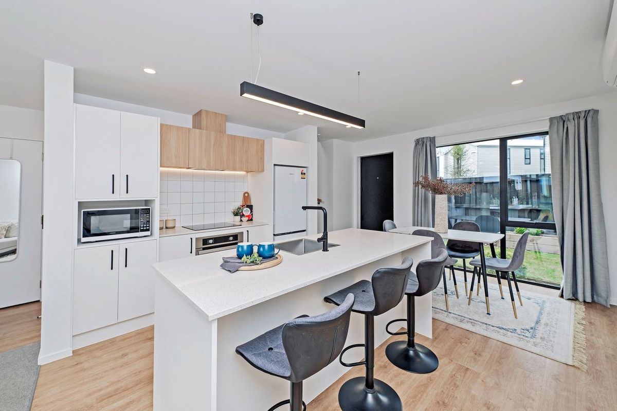Modern Comfort & Convenience, Upper Riccarton