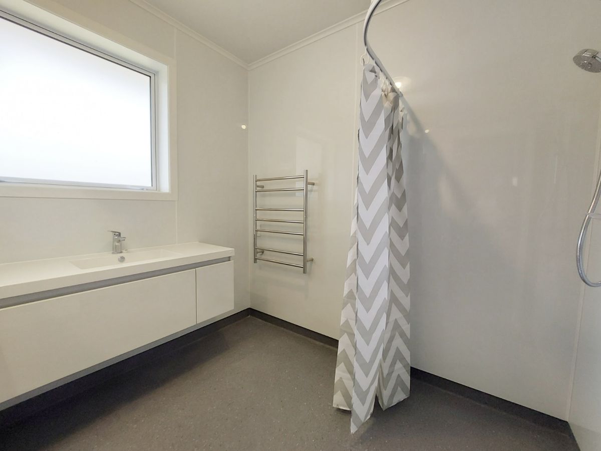 3 Bedrooms in Frankton - Altro