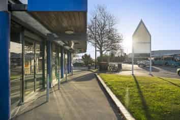 High Profile Corner Opportunity – Options Galore