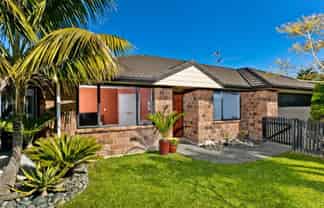 7 Lemon Grove Lane, Greenhithe