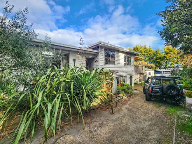 88 Martin Road, Paraparaumu