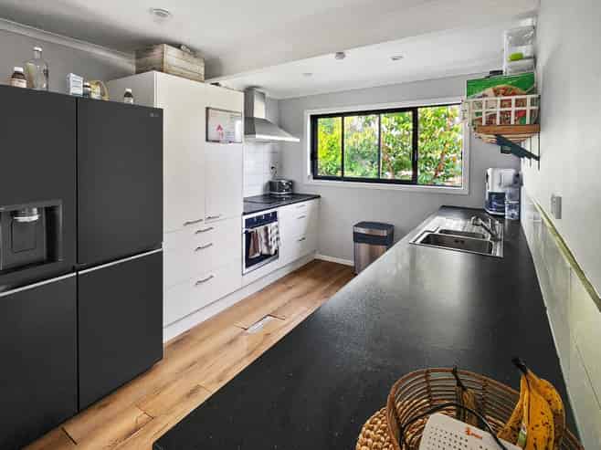 88 Martin Road, Paraparaumu