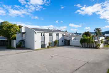 Accommodation & Backpacker Opportunity