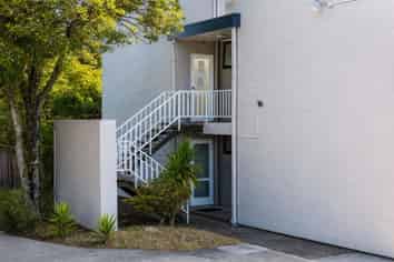 Accommodation & Backpacker Opportunity