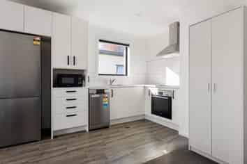 1/4 Searancke Place, Fairfield