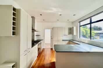 10 Nicholson Avenue, Papatoetoe