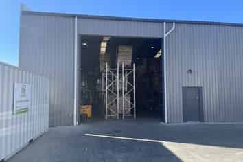 Quality Industrial Facility | Warehouse + Offices