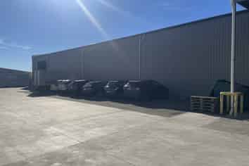 Quality Industrial Facility | Warehouse + Offices