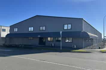Quality Industrial Facility | Warehouse + Offices