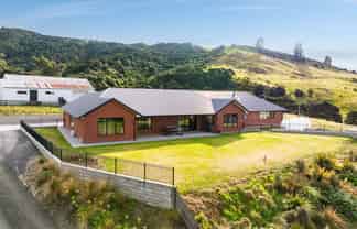 60 Tirohanga Road, North Taieri