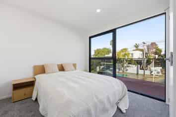 16A&B Emerson Street, St Heliers