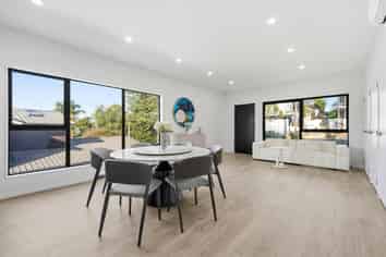 16A&B Emerson Street, St Heliers