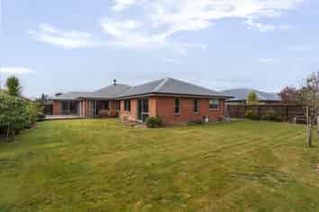 17  Lloyd Close, Rolleston