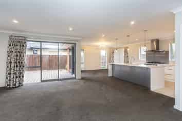 17  Lloyd Close, Rolleston