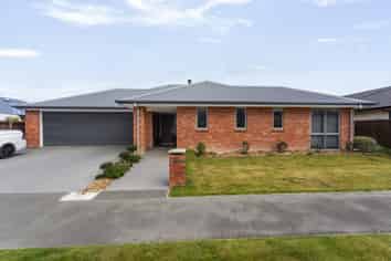 17  Lloyd Close, Rolleston