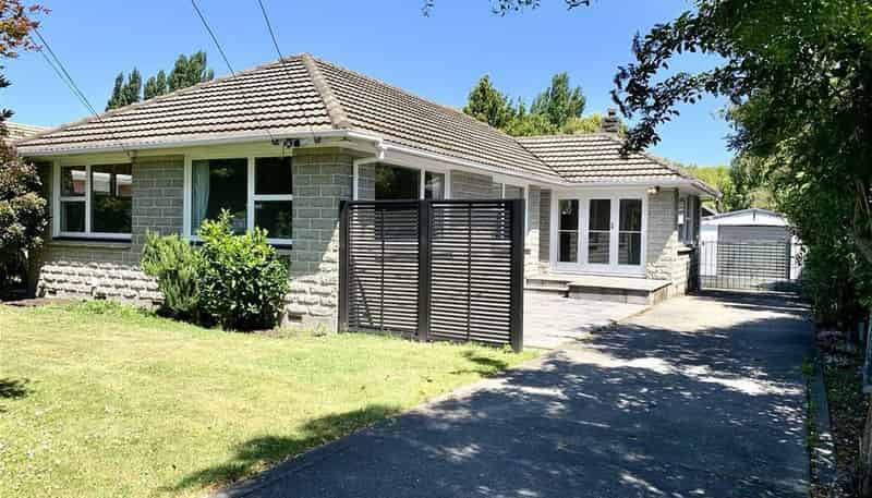 80 Daniels Road, Redwood
