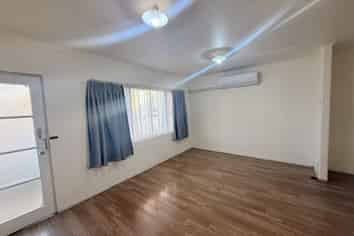 2/85 Green Lane East, Remuera