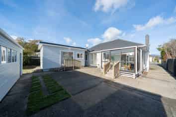 16 Russell Road, Wainuiomata