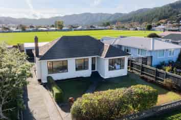 16 Russell Road, Wainuiomata