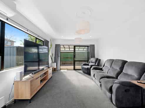 2/10 Hamilton Road, Papatoetoe