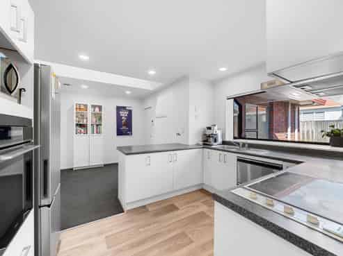 2/10 Hamilton Road, Papatoetoe
