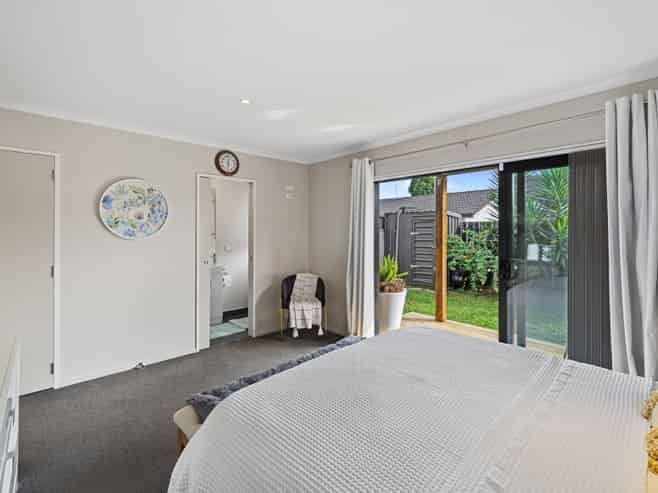 2B Oxford Road, Manurewa