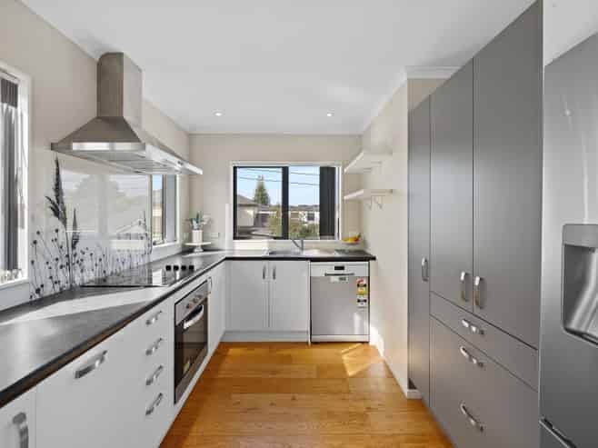 2B Oxford Road, Manurewa