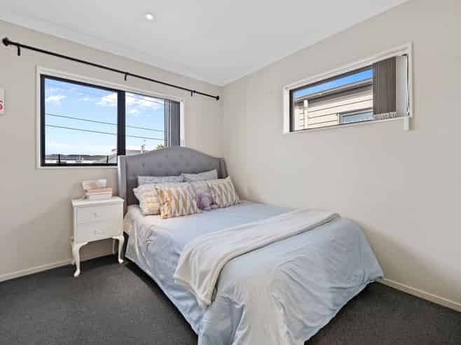 2B Oxford Road, Manurewa