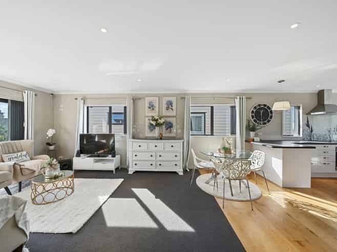 2B Oxford Road, Manurewa