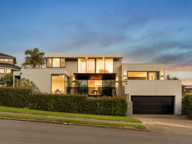 7 Whitcombe Road, Bucklands Beach