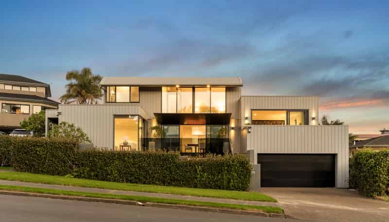 7 Whitcombe Road, Bucklands Beach