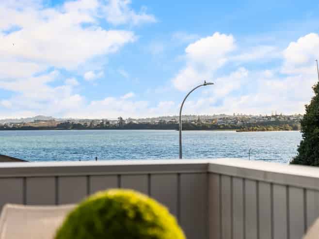 7 Whitcombe Road, Bucklands Beach