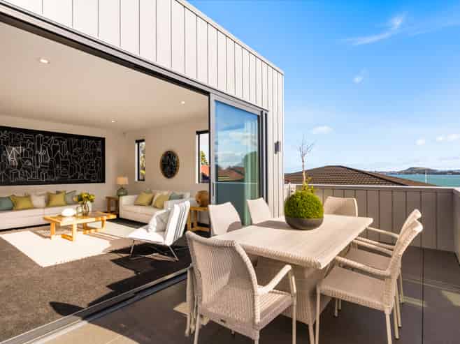 7 Whitcombe Road, Bucklands Beach