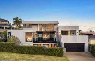 7 Whitcombe Road, Bucklands Beach