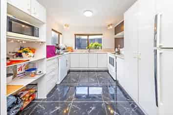 2/69 Victoria road, Papatoetoe