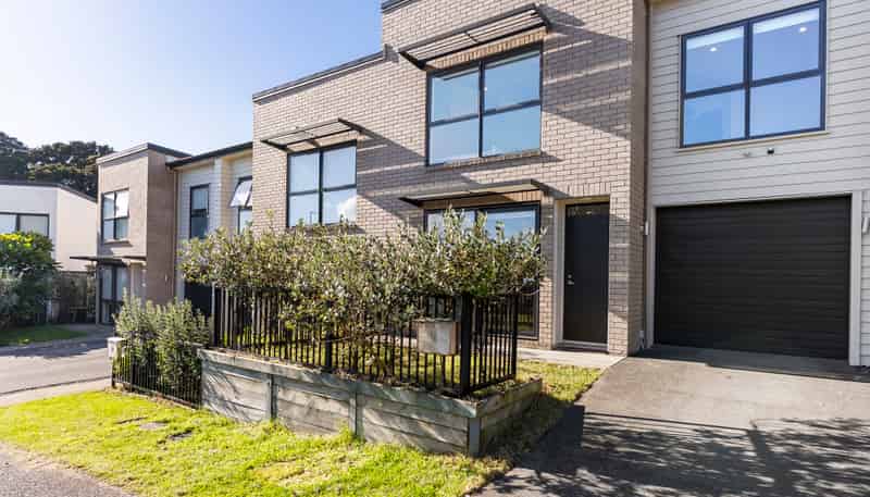 51 Matairangi Avenue, Totara Heights