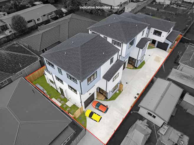 1 Lusty Lush, Mangere East