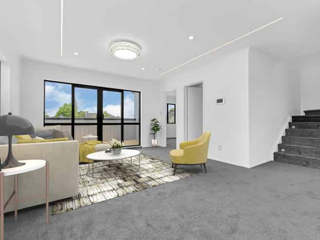 1 Lusty Lush, Mangere East
