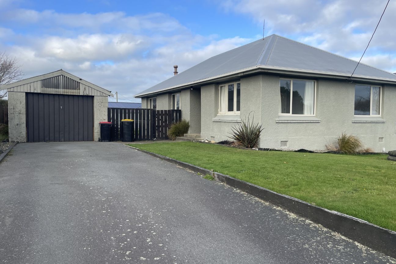 Sunny 3 Bedroom Grasmere Home - View 2