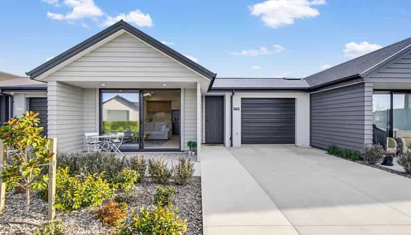 148/30 Bob Robertson Drive, Woodend