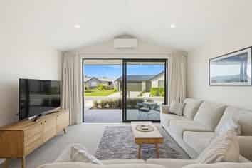 148/30 Bob Robertson Drive, Woodend