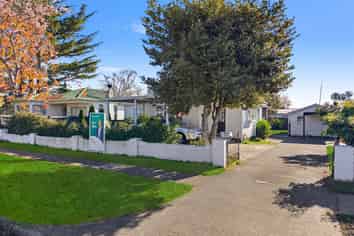 411 Hastings St South, Akina