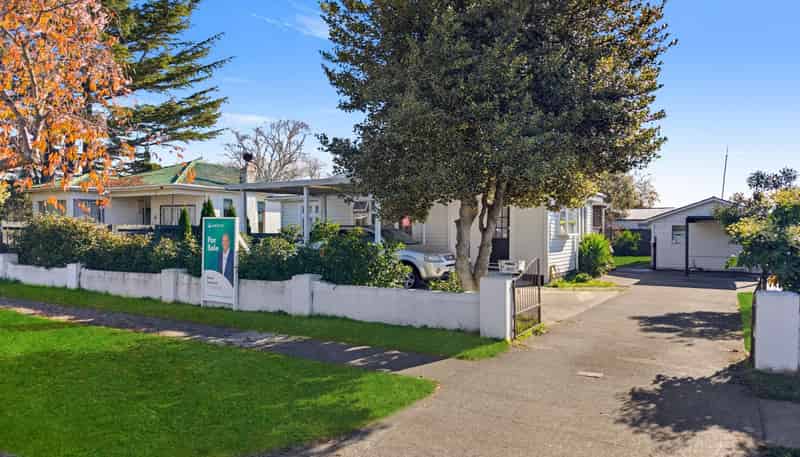 411 Hastings St South, Akina