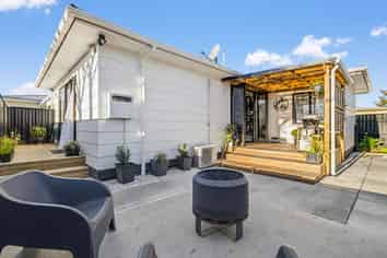 2/604 Alexandra Street, Parkvale