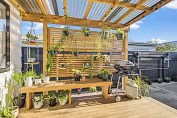 2/604 Alexandra Street, Parkvale