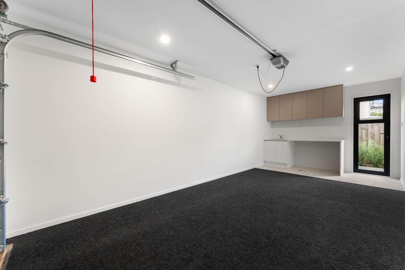 Large Floor area 112, Garage, Freehold - Ansicht 4